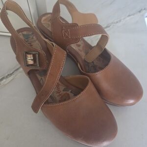 boc Tan Leather Women's Flats